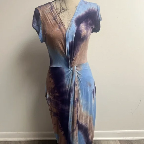 Asymmetrical Twisted Waist Tie Dye Dress! - Picture 3 of 14